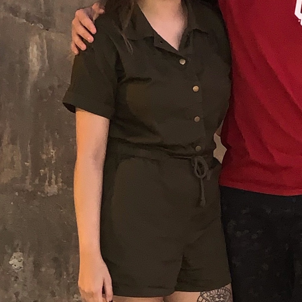 Olive romper - Picture 4 of 4
